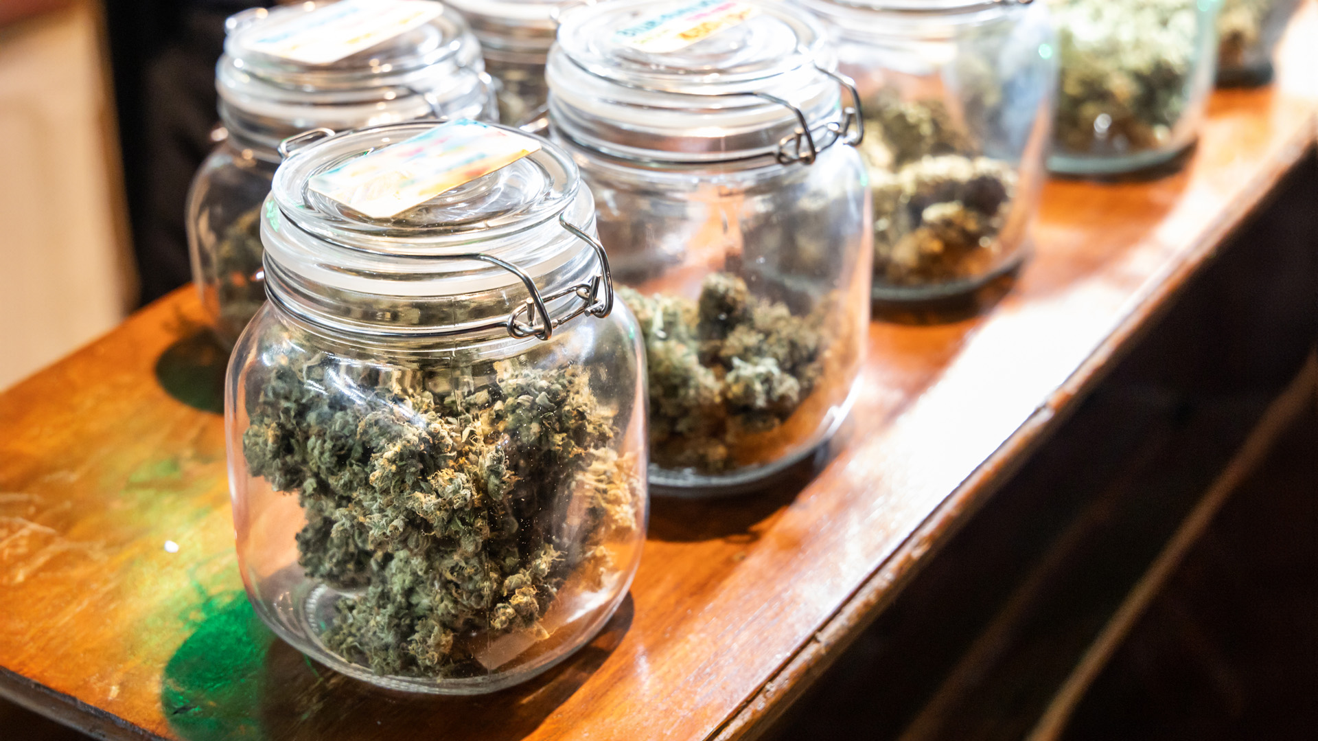 Jar curing cannabis